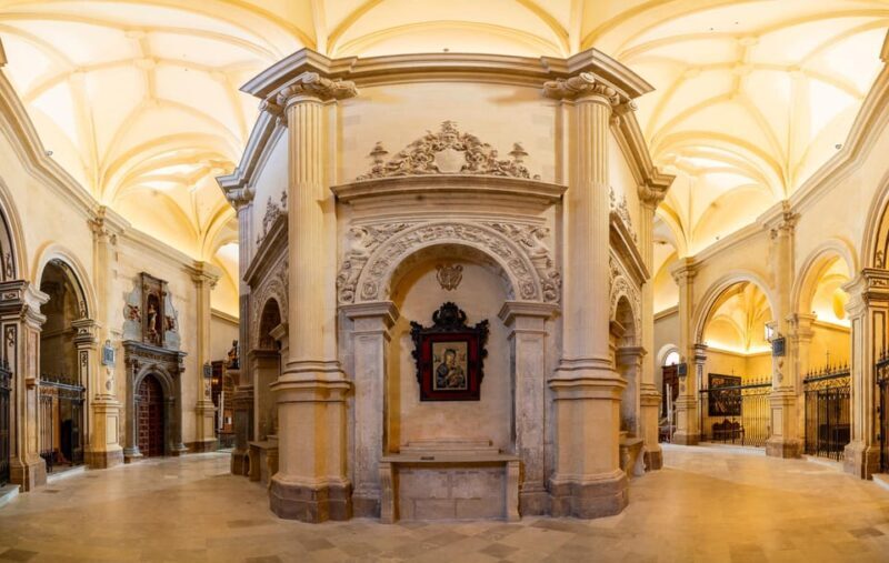OLD COLLEGIATE CHURCH OF SAN PATRICIO: AUDIO GUIDED VISIT - Who Should Consider This Tour?