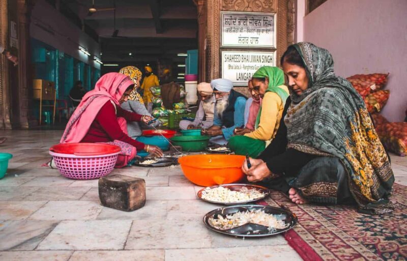 Old Delhi: 4 Hour Guided Walk with transfers & Entry Ticket - FAQ