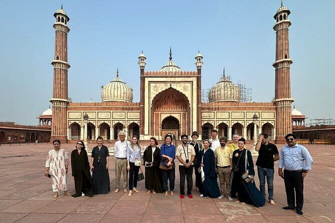 Old Delhi heritage walk with a local - Starting at the Red Fort: The Historical Heartbeat