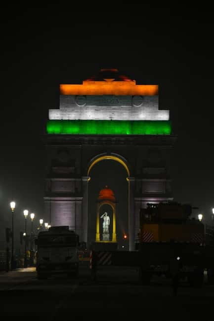 Old Delhi & New Delhi sight seeing By AC Luxury Bus - Key Points