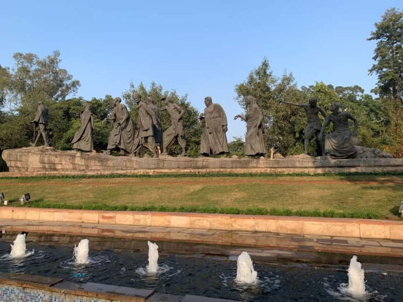 Old Delhi & New Delhi sight seeing By AC Luxury Bus - Detailed Breakdown of the Tour