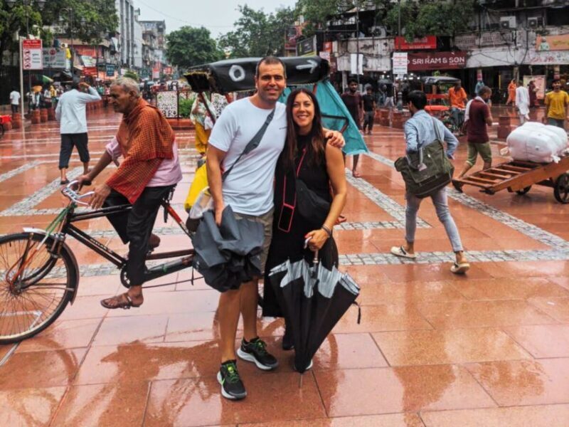 Old Delhi: Walking Tour with Tuk Tuk Ride & Snacks (Español) - Key Points