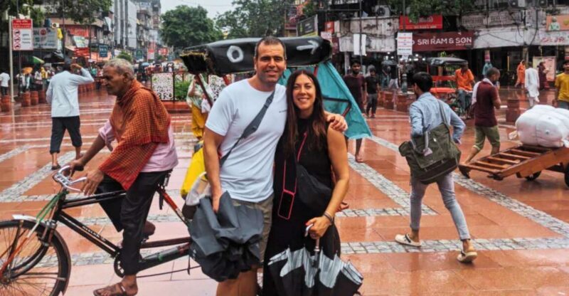 Old Delhi: Walking Tour with Tuk Tuk Ride & Snacks (Español) - Who Should Consider This Tour?