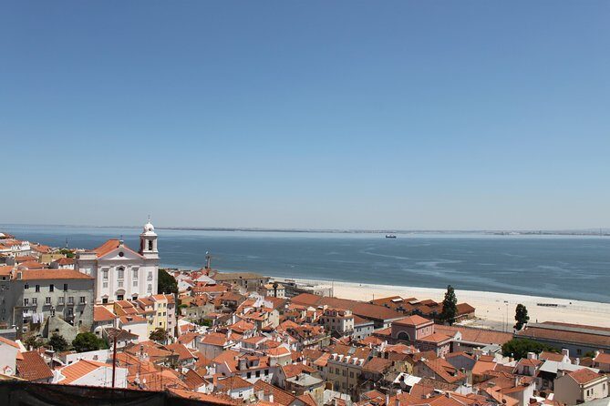 Old Lisbon: Alfama and Sao Jorge neighborhood 3-Hour Walking Tour - An In-Depth Look at the Tour Experience