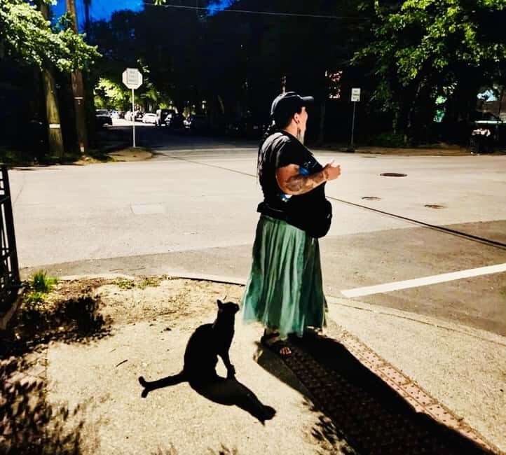 Old Louisville: Paranormal Buff Supernatural Tour with Beer - Setting the Scene: Old Louisville’s Charm and Mystery