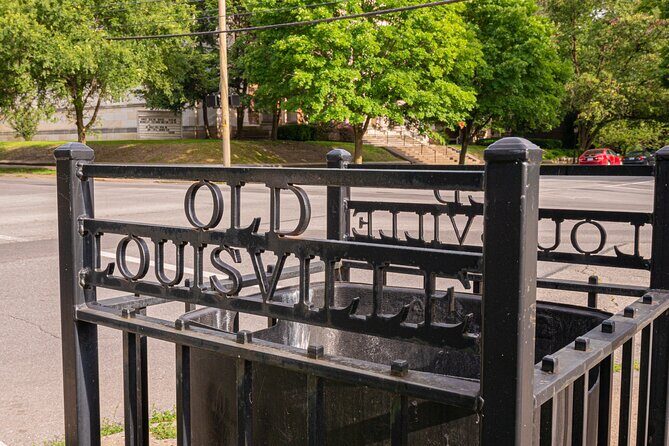 Old Louisvilles Famous Ghosts Smartphone Guided Walking Tour - Key Points