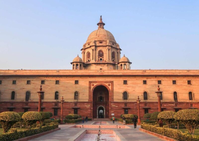 Old & New Delhi: Private Guided City Tour by Car with Snacks - Who Will Love This Tour?