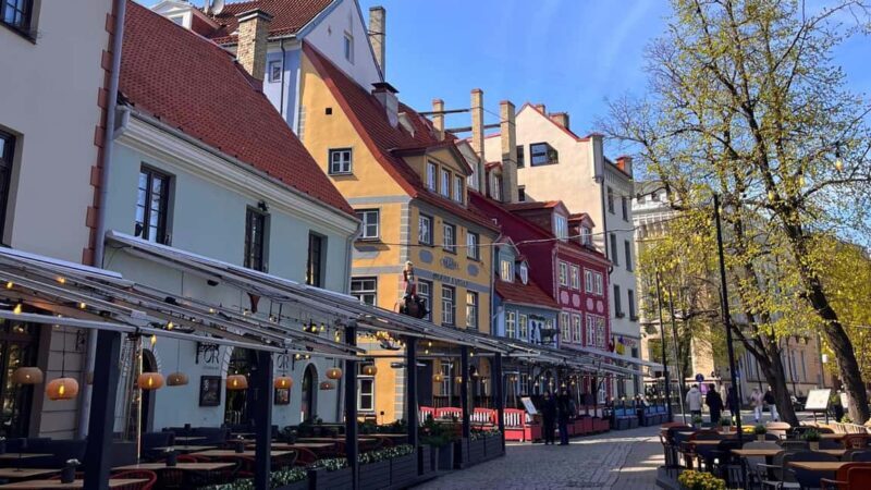 Old Riga Walking Tour: Legends & Hidden Gems EN, DE, ESP - A Deep Dive into Your Riga Walking Tour Experience