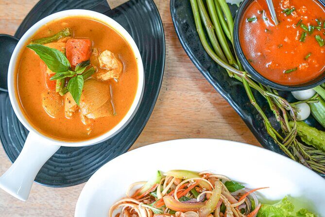 Old Siem Reap Sunset Food Tour by Tuk-tuk - Key Points