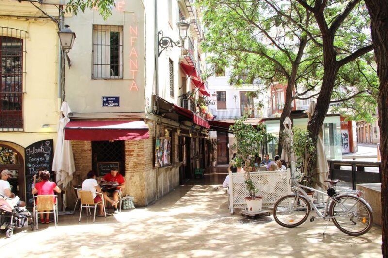 "Old Town" Private Guided Tour on Bike, E-Bike or E-step - "Old Town" Private Guided Tour on Bike, E-Bike or E-step