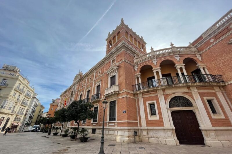 "Old Town" Private Guided Tour on Bike, E-Bike or E-step - Why This Tour Is a Great Choice