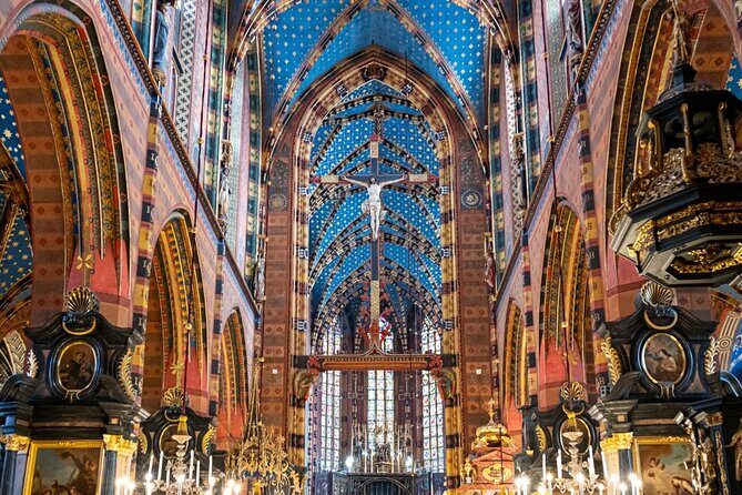 Old Town Short Guided Tour to Saint Mary Basilica - Exploring Krakow’s Old Town in 90 Minutes