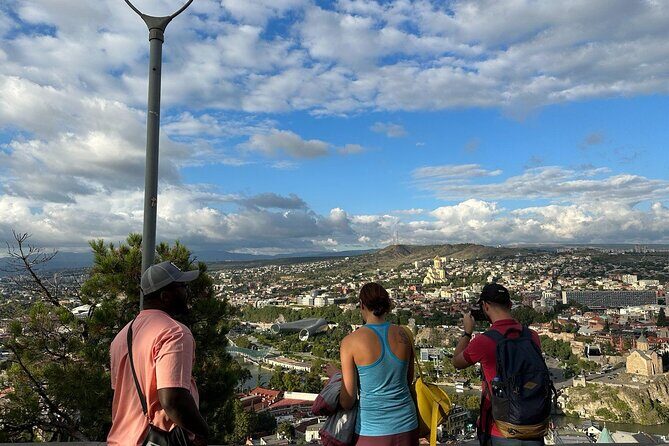 Old Town Tbilisi: Walking Tour & Wine Tasting with a Local Guide - Key Points