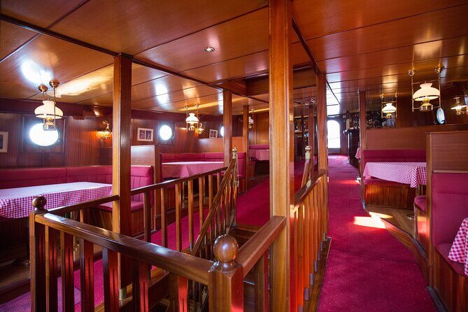 Old Town Walking Tour and Cruise with Karaka - Authenticity and Personal Touch