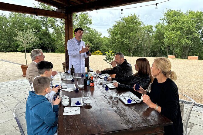 Olive Oil Tours and Tasting at Frantoio di Montalcino - Experience Authenticity: Olive Oil Tour at Frantoio di Montalcino in Chianti
