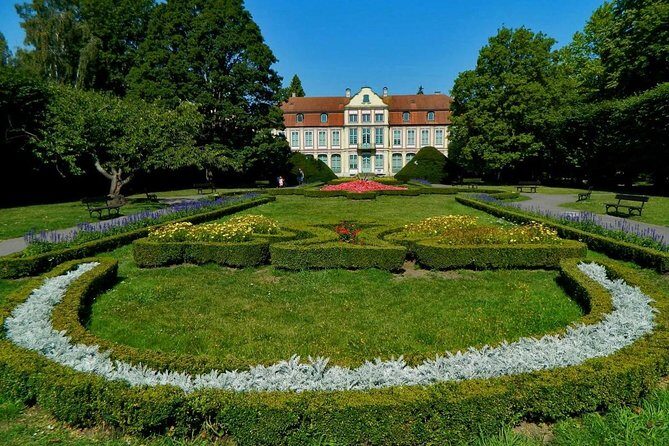 Oliwa Cathedral in Gdansk & Trip to Park - 2h private trip by luxury car - FAQ