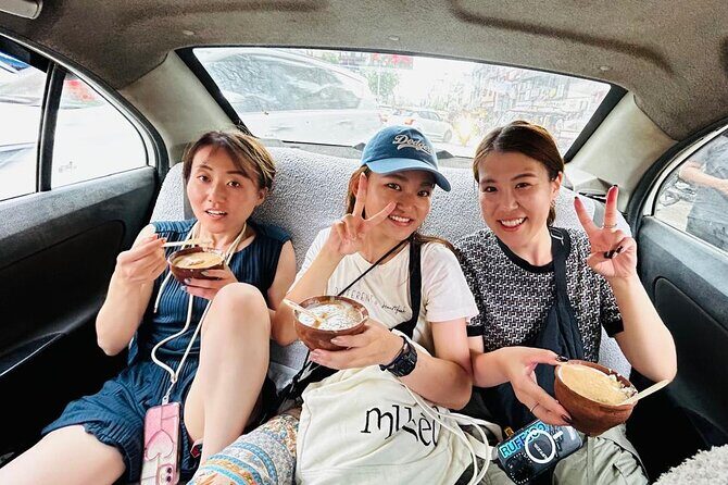 Omvitys Full-Day Varanasi Tour: Sunrise Boat to Sunset Aarti - Exploring Varanasi: A Deep Dive into the Full-Day Tour