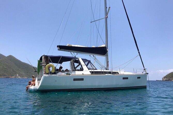 One amazing day in a private recent sailing boat in the Tayrona Park. The best sail trip from Santa Marta! - An Authentic Day in Tayrona’s Waters: A Detailed Look