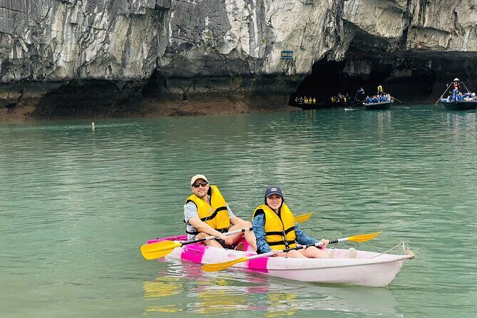 One Day Deluxe Boat Trip in Ha Long Bay - In-depth Review of the Ha Long Bay Deluxe Boat Trip