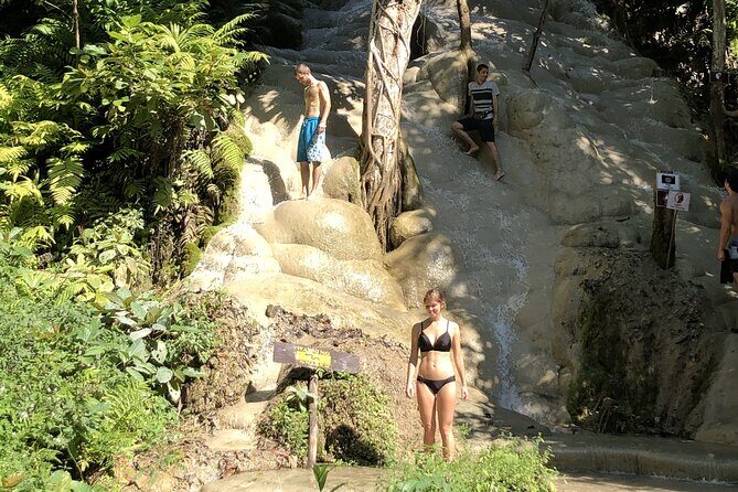 One day Doi Suthep Temple, Palad Temple & Sticky waterfall - Frequently Asked Questions