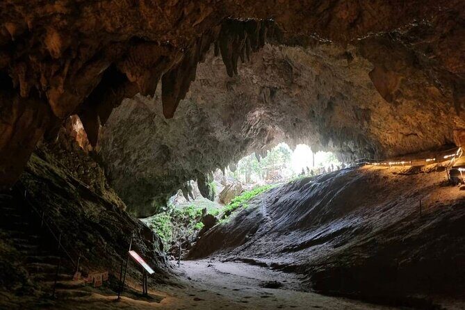 One Day Group Tour Experience in Chiangrai - Key Points