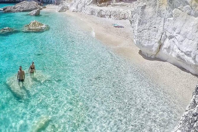 One day guided boat tour along the Baunei coast. - Final thoughts: is this the right tour for you?