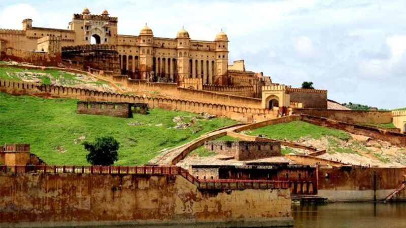 One-Day Jaipur Tour: Delhi to the Pink City and Back - Astronomical Marvel at Jantar Mantar