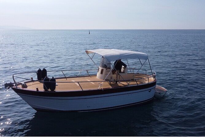 One Day Private Boat Tour in the Cinque Terre - Exploring the Cinque Terre by Private Boat: A Journey of Stunning Views and Personal Touches