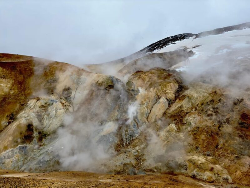 One-Day Private Kerlingarfjoll tour: Geothermal hidden gem - Geysir and Gullfoss: Classic Highlights with a Personal Touch