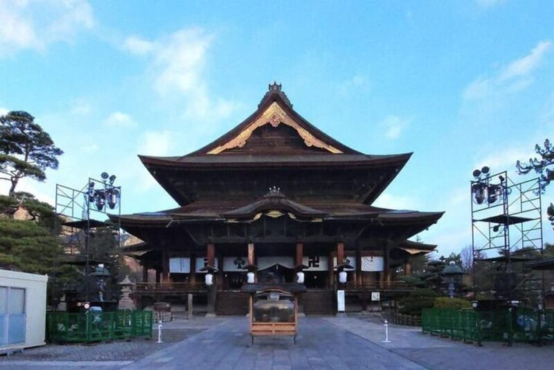 One Day Private Sightseeing tour to Snow Monkey Zenkoji Temp - A Deep Dive into Nagano’s Highlights