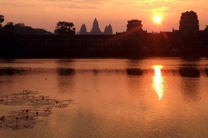 One Day Sunrise Private Tour at Angkorwat with Major Temples - Key Points