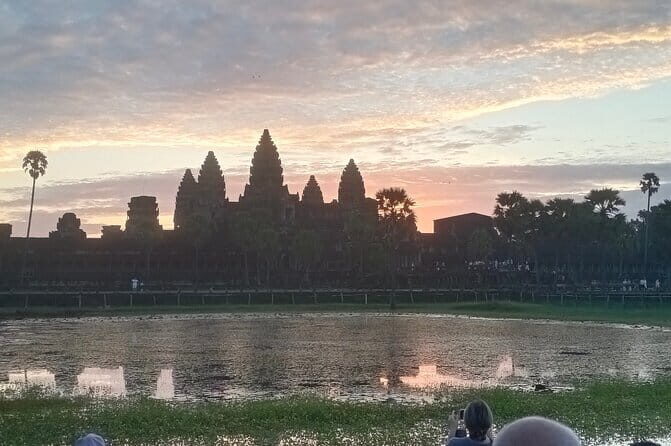 One Day Sunrise Private Tour at Angkorwat with Major Temples - The Experience: A Detailed Breakdown