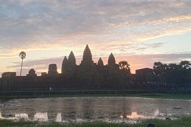 One Day Sunrise Private Tour at Angkorwat with Major Temples - Authenticity and Guide Quality
