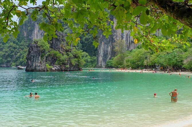 One-Day Tour at Hong Islands by Speedboat from Krabi - FAQ