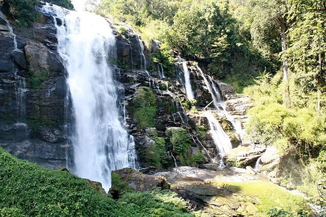 One day tour Doi Inthanon National Park and Trekking on Kew Mae Pan Trail - Wachirathan Waterfall: A Refreshing Break