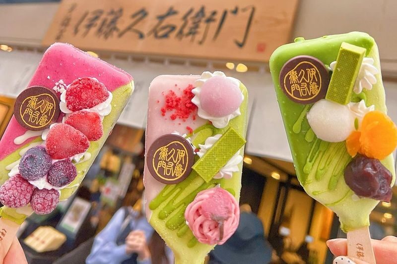 One-day tour of Kyotos Kinkaku-ji, Kiyomizu-dera, and Uji - Three different sides of Kyoto and Uji in one day