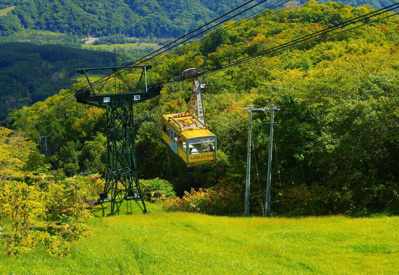 One-day tour of Lake Toya & Noboribetsu Jigokudani & Bear Ranch or Mount Usu & Lake Toya Fireworks Festival & Lake Shikotsu Ice Festival in Hokkaido - Fireworks and ice festival options