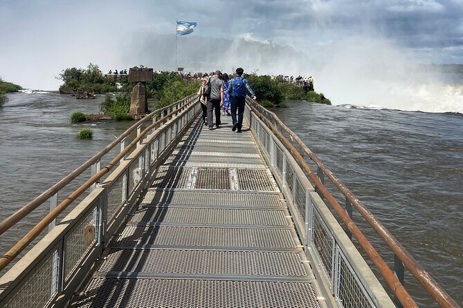 One-day tour of the waterfalls of Brazil and Argentina on the same day - FAQs