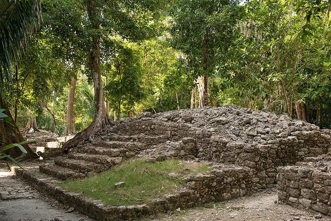 One Day Tour to Chacchoben Mayan City and Bacalar Lagoon with a Certified Guide - Authentic Experiences and Honest Feedback