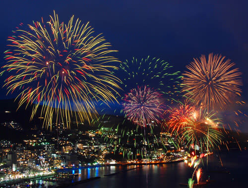 One-day tour to Mount Omuro in Tokyo and the Atami Fireworks Festival - Atami before the fireworks: keep expectations flexible