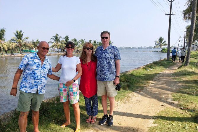 One hour Backwater Tour and tuk tuk tour in kochi with pickup - FAQ (Frequently Asked Questions)