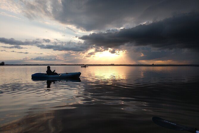 One Single Kayak Rental for 2 hours with Manatee & Dolphin sightings! - FAQs