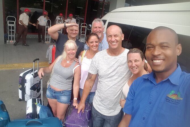 One way Montego Bay Airport Taxi-H10 Ocean Coral Spring /Eden Bay - A Seamless Start or End to Your Jamaican Vacation