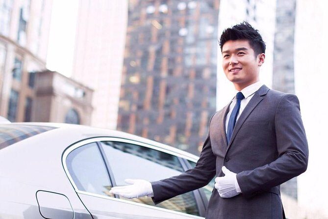 One way private transfer between Beijing railway station and downtown Beijing - Key Points