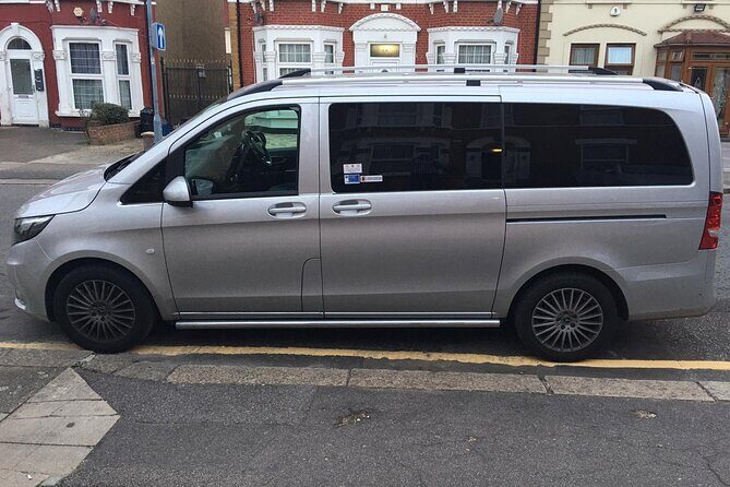 One Way Taxi Transfer from London City Airport to London - Who will love this experience?