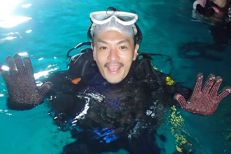 Onna Village Blue Cave Diving and Snorkeling Experience in Okinawa - What happens from the parking lot to the water