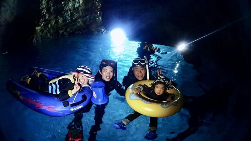 Onna Village Blue Cave Kids Snorkeling (Ages 1 and up OK) (Unlimited Photos & Videos, Free Parking & Shower) - A Blue Cave outing built around young children