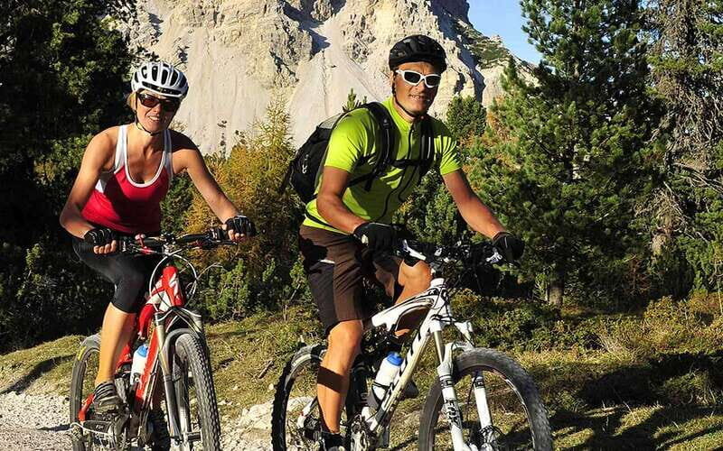 Ontario: Scenic Guided Bike Tour with Gear Included - Ontario: Scenic Guided Bike Tour with Gear Included – A Balance of History and Adventure