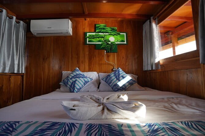 Open Sailing Trip Labuan Bajo, Using Singkolo Pinishi Boat - A Deep Dive into the 3-Day Itinerary
