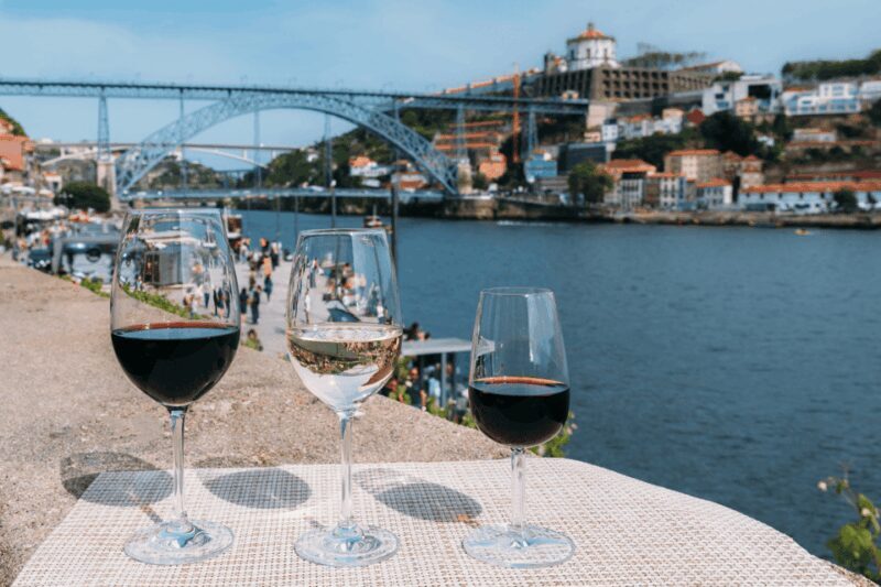 Oporto Tuk Tuk Tour: Among bridges and mysteries - 1.30h - Who Should Consider This Tour?